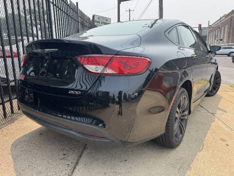 2017 Chrysler 200 LX