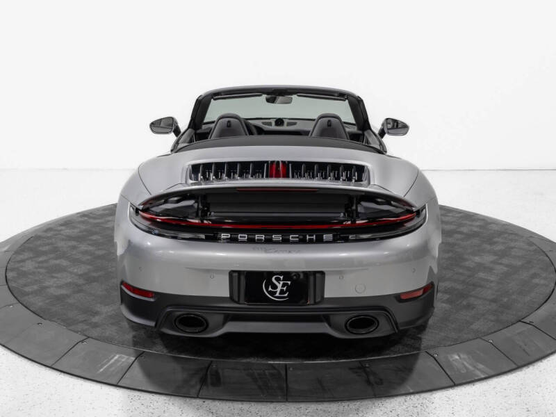2025 Porsche 911 Carrera