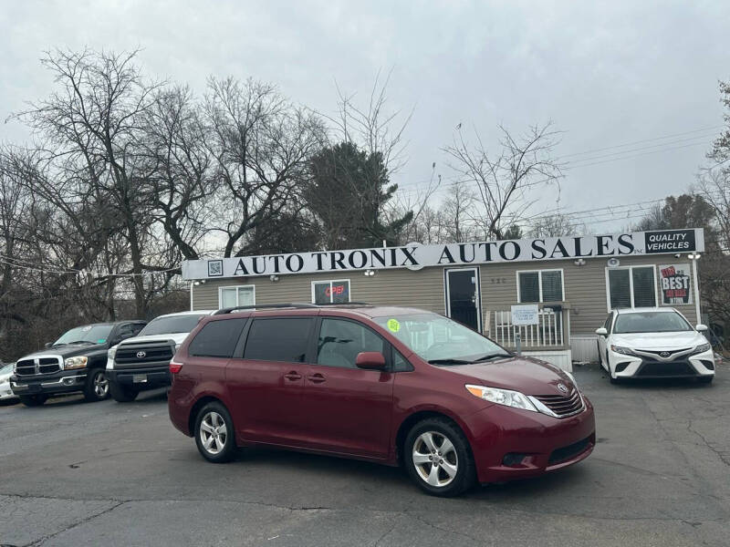 2015 Toyota Sienna LE photo 27