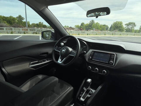 2019 Nissan Kicks S