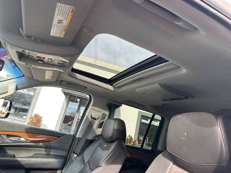 2017 Cadillac Escalade ESV Premium Luxury