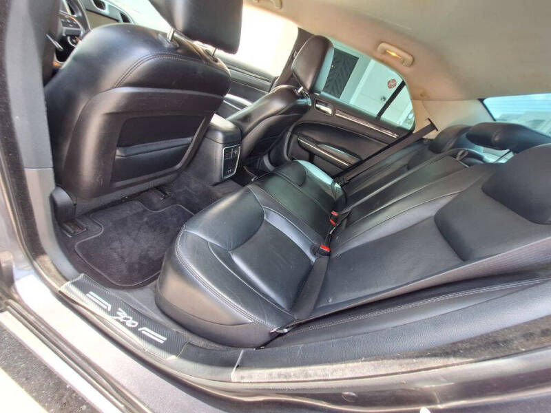 2015 Chrysler 300 Limited