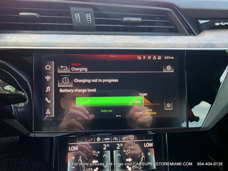 2021 Audi e-tron quattro Premium