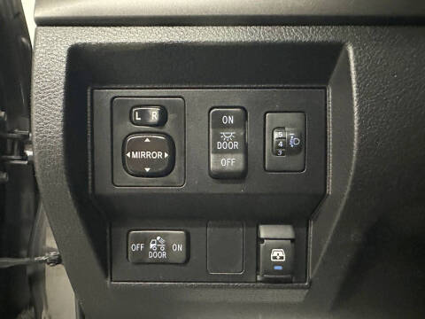 2015 Toyota Tundra SR5