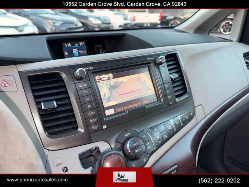 2011 Toyota Sienna Limited 7-Passenger