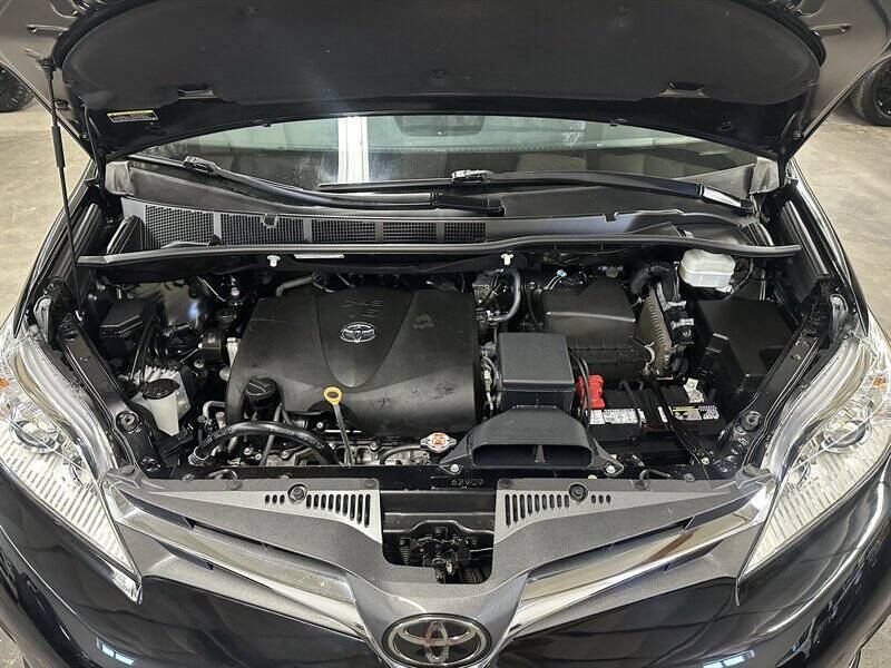 2019 Toyota Sienna XLE 8-Passenger