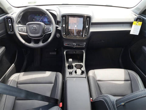 2026 Volvo XC40 B4 Core