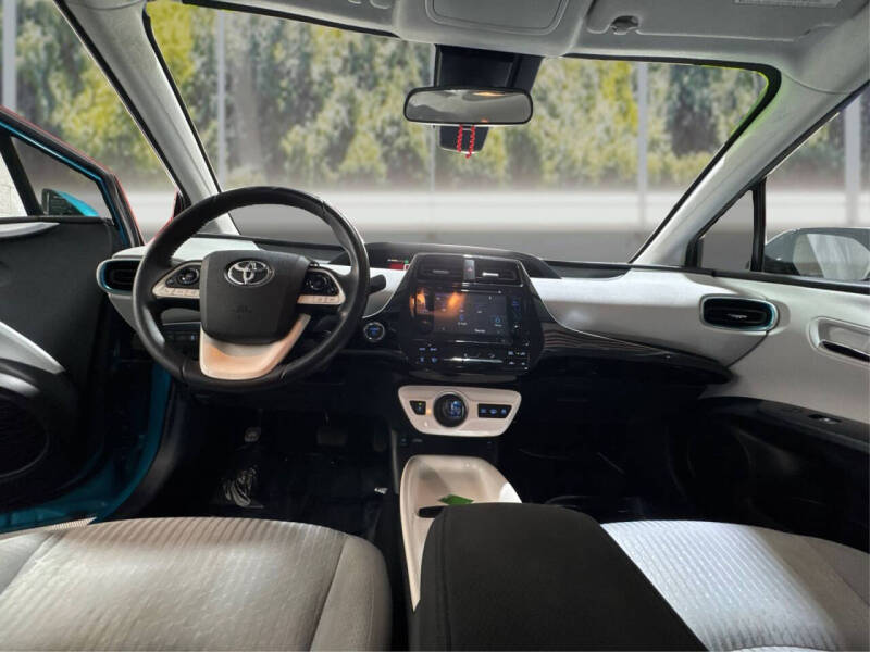 2017 Toyota Prius Prime Plus