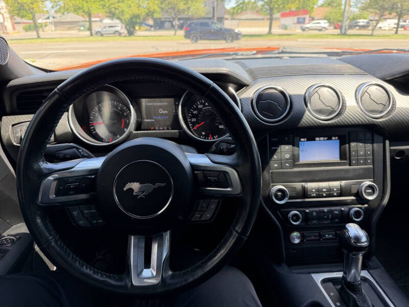 2021 Ford Mustang EcoBoost