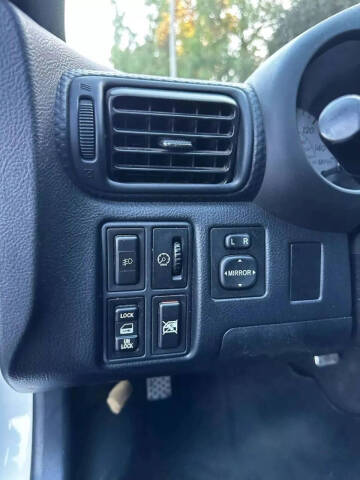 2005 Toyota MR2 Spyder