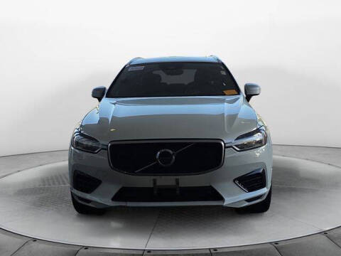2019 Volvo XC60 T8 eAWD R-Design