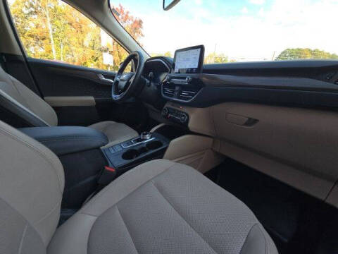 2020 Ford Escape Hybrid Titanium