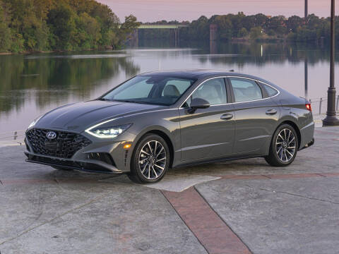 2020 Hyundai Sonata for sale at CHEVROLET OF SMITHTOWN in Saint James NY
