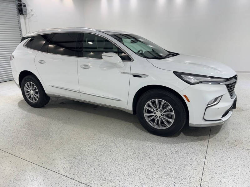 2022 Buick Enclave Essence