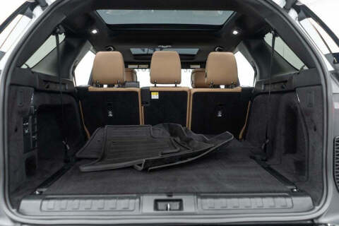 2024 Land Rover Discovery P300 Dynamic SE