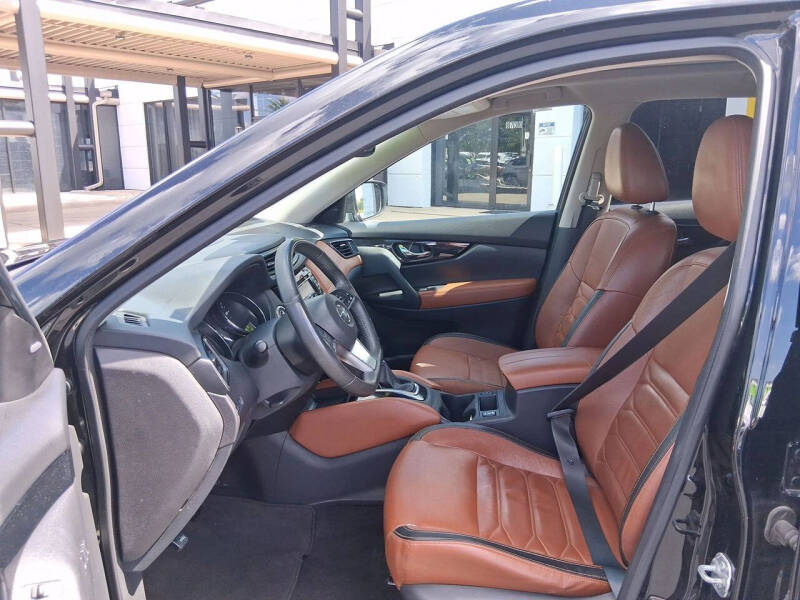 2017 Nissan Rogue SL