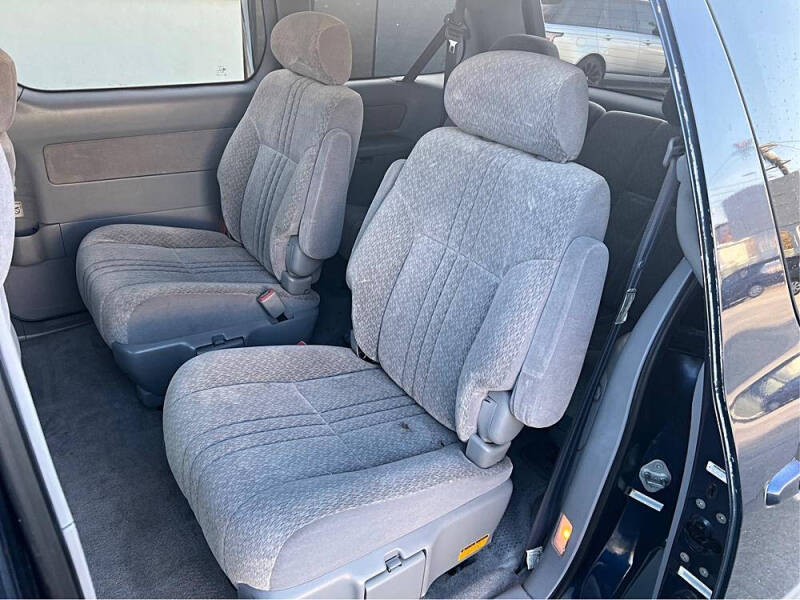 2003 Toyota Sienna CE