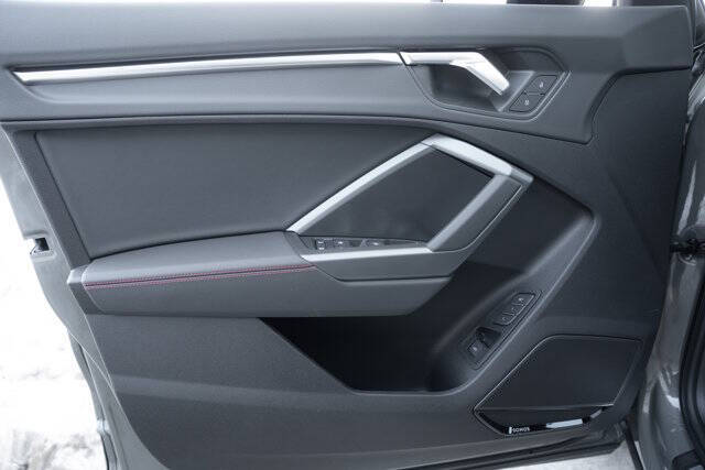 2025 Audi Q3 quattro S line Prem Plus 45 TFSI