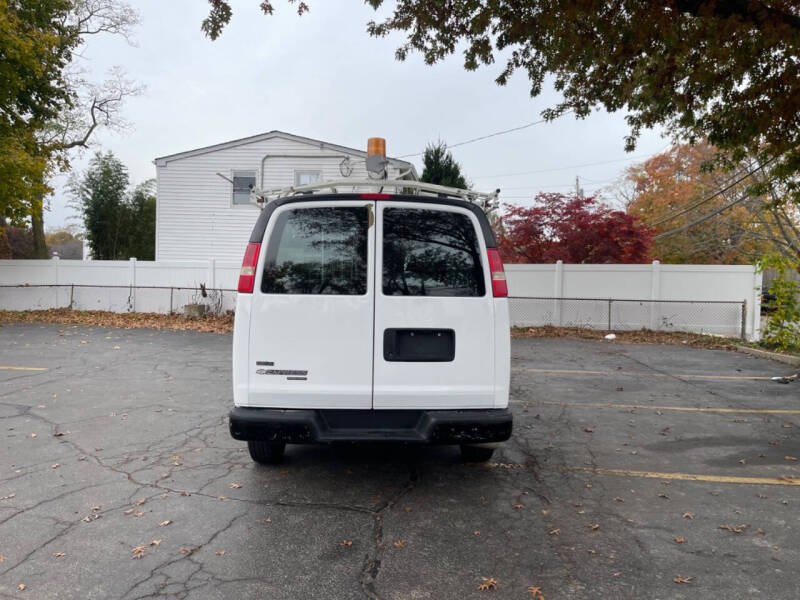 2011 Chevrolet Express 2500