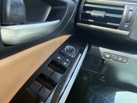 2017 Lexus IS 300