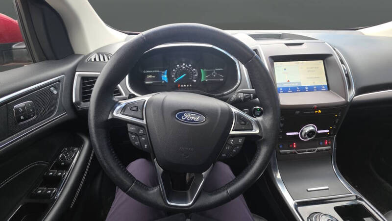 2020 Ford Edge Titanium