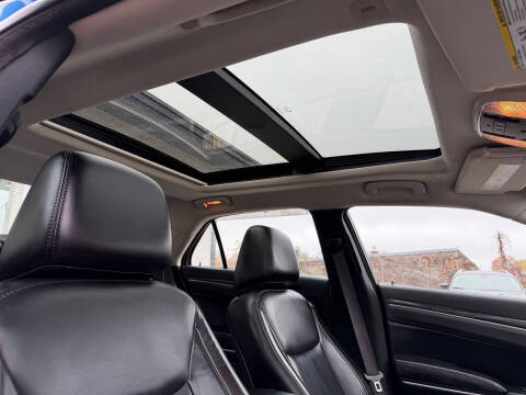 2022 Chrysler 300 Touring L