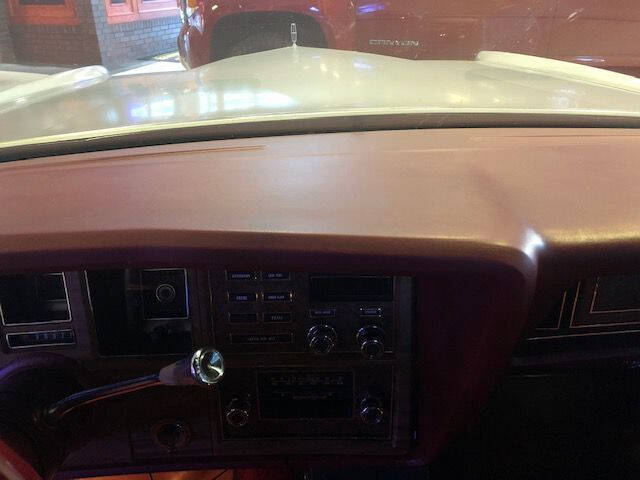 1975 Lincoln Continental for sale at Extreme Auto Plaza in Des Moines, IA