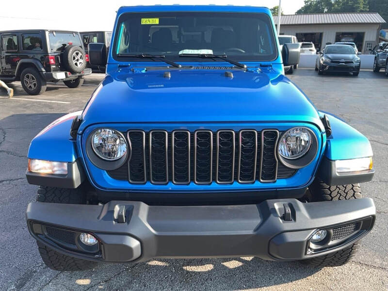 2024 Jeep Gladiator NightHawk