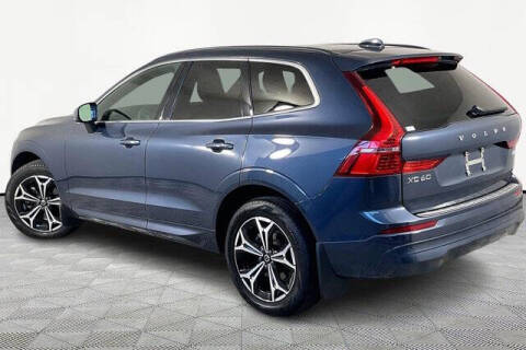 2022 Volvo XC60 B5 Momentum