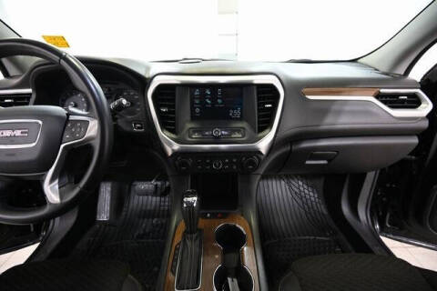 2017 GMC Acadia SLE-1