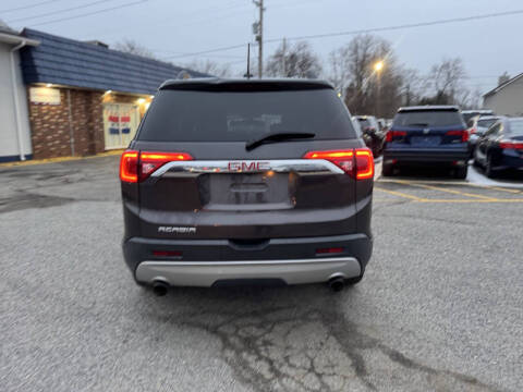 2017 GMC Acadia SLE-2