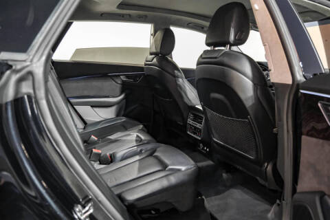 2020 Audi Q8 quattro Prestige 55 TFSI