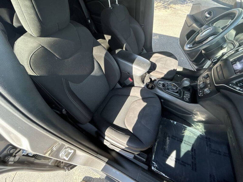 2019 Jeep Cherokee Latitude