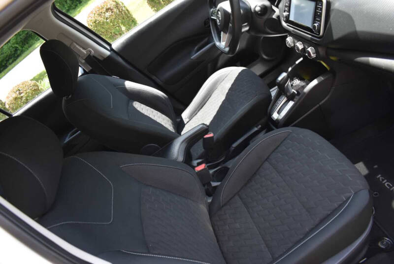 2021 Nissan Kicks S