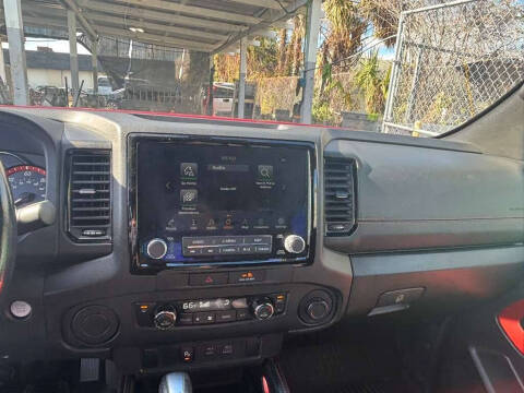 2022 Nissan Frontier SV