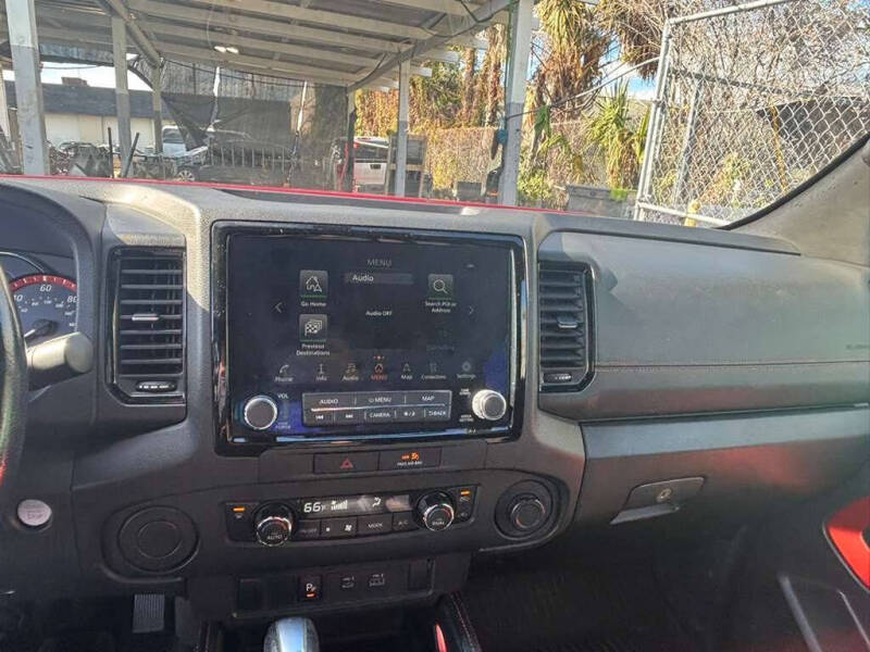 2022 Nissan Frontier SV