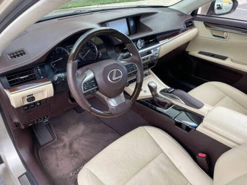 2017 Lexus ES 350