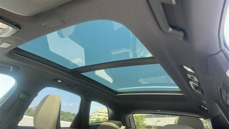 2026 Volvo XC60 T8 Plus