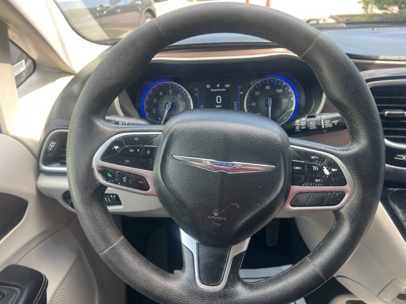 2021 Chrysler Voyager LXi