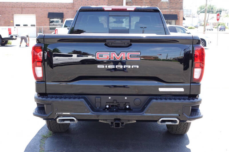 2025 GMC Sierra 1500 Elevation