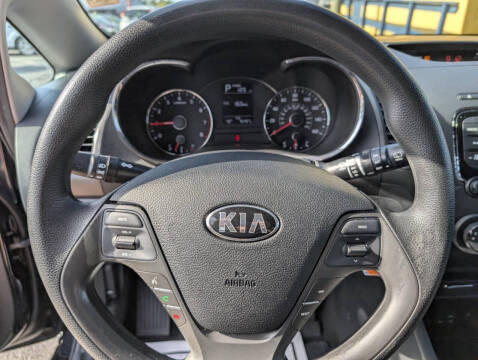 2017 Kia Forte5 LX