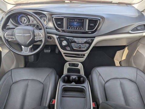 2020 Chrysler Pacifica Touring L