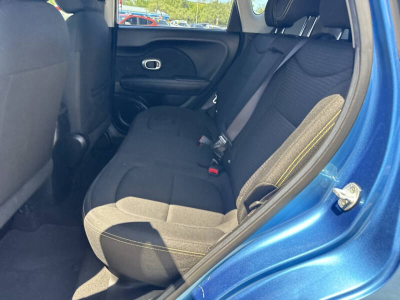 2016 Kia Soul +