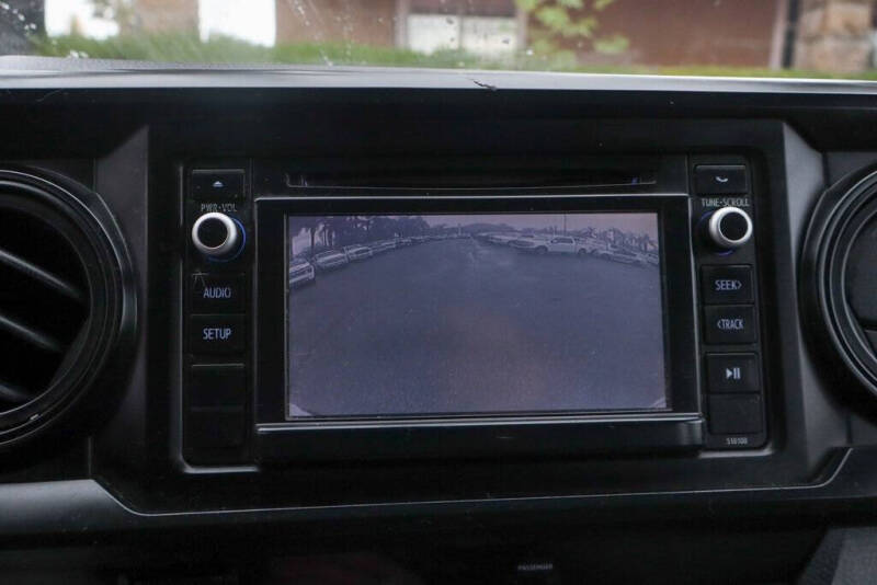 2016 Toyota Tacoma SR