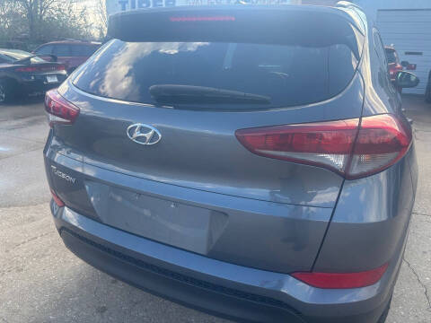 2016 Hyundai Tucson SE