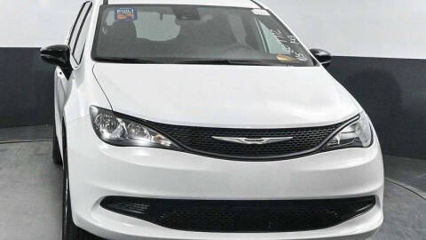 2025 Chrysler Voyager LX