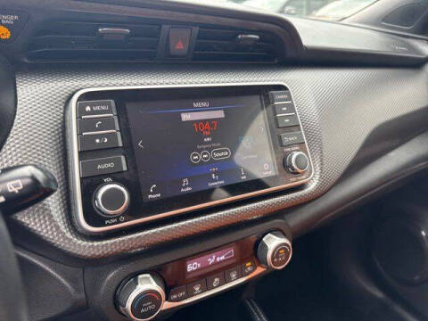 2019 Nissan Kicks SR