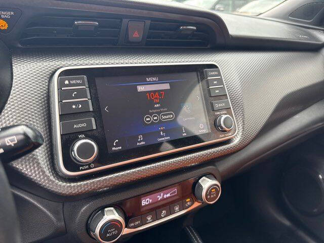 2019 Nissan Kicks SR