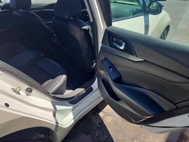 2017 Nissan Maxima 3.5 SR