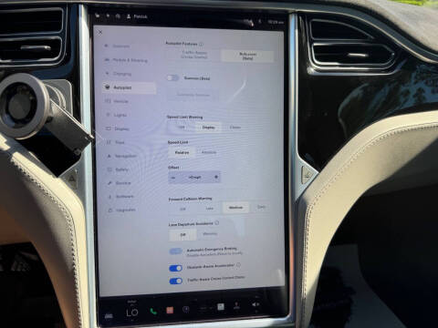 2015 Tesla Model S 85D